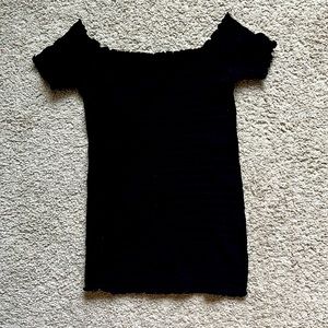 Aura off the shoulder top! (One size fits most)